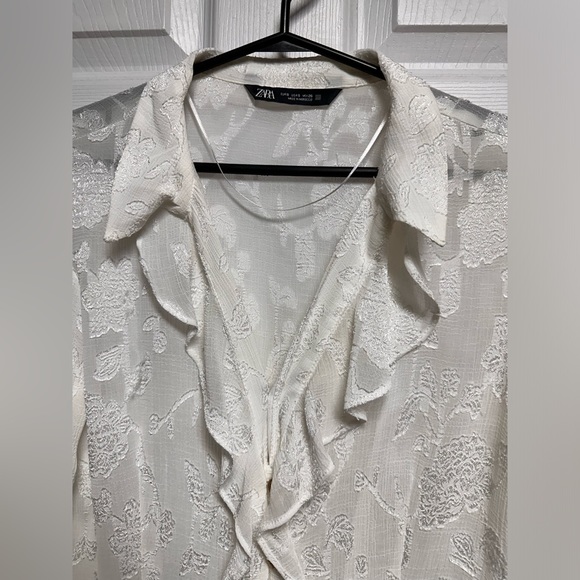 Zara Ruffled top in sheer jacquard fabric Color: Black 1Pc, white 1pc - Picture 6 of 6